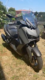 X-MAX