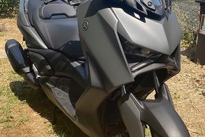 X-MAX