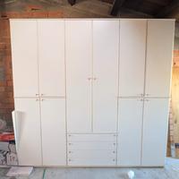 Armadio bianco 10 ante 4 cassetti