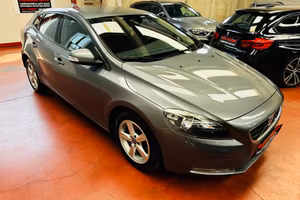 Volvo V40 D2 2.0 120cv E6 Momentum