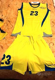 Divise basket canotta pantaloncini