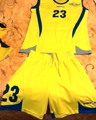 Divise basket canotta pantaloncini