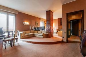 LUMINOSO TRILOCALE AL 7° E ULTIMO PIANO