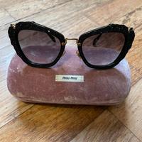 Miu Miu Occhiali da Sole Cat-Eye Nero Cristalli