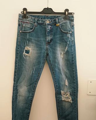 Jeans strappato per ragazzo