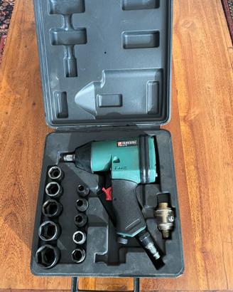 Avvitatore a percussione Parkside