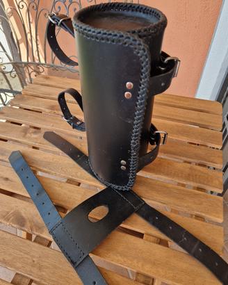 Porta attrezzi in pelle per Custom