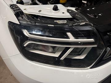 Fanale faro anteriore destro dx Dacia Duster