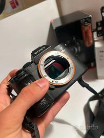 Sony A7 III corpo macchina + accessori