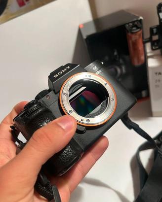 Sony A7 III corpo macchina + accessori