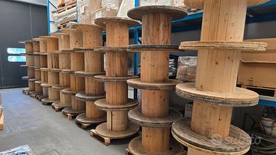 Lotto  di 40 bobine in Legno diametro 90 x 55 cm