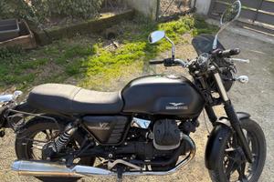 Moto guzzi V7 Stone