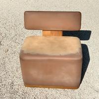 Seduta pouf allaccia scarpe