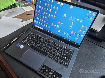 Ultrabook i7  1 Terabyte SSD superleggero