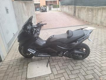 tmax 530 con v-belt e tagliando fatto