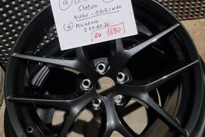 Cerchi lega 20” e pneumatici Alfa Stelvio