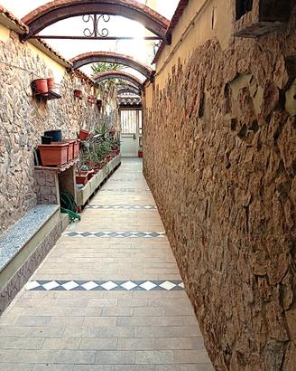 Casa su due livelli centro storico Arbus