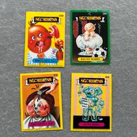 4 figurine Sgorbions