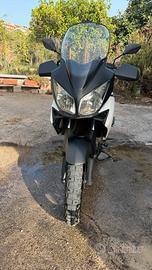 Suzuki V-Strom 1000 (2003) - 55.000 km  €1200