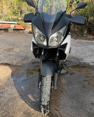 Suzuki V-Strom 1000 (2003) - 55.000 km  €1200
