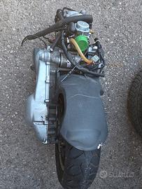 Blocco Motore Vespa 125 4T Più altri pezzi 