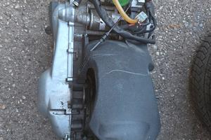 Blocco Motore Vespa 125 4T Più altri pezzi 
