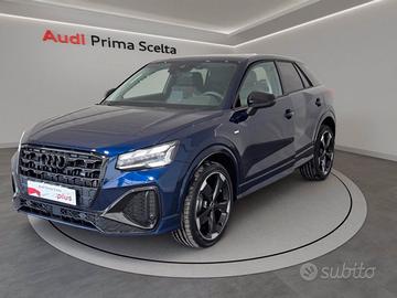 AUDI Q2 30 2.0 tdi identity black