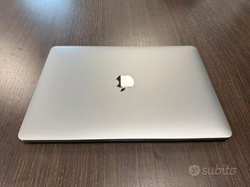 MacBook Pro M2