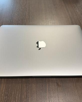 MacBook Pro M2