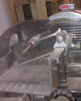 Affettatrice professionale Berkel verticale