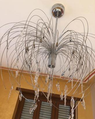 Lampadario elegante e moderno