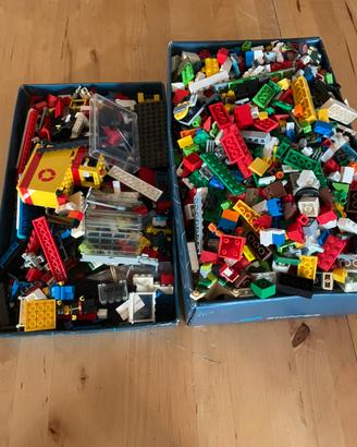 Lego vari pezzi circa 3,2 kg