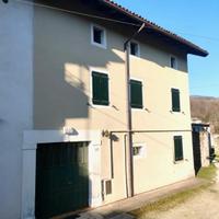 CASA DI TESTA TRICAMERE - posizione centrale e ...