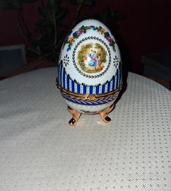 Uovo in ceramica Auguste Laurier