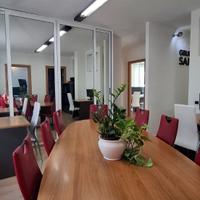 tavolo rinuoni completo di 8 sedie