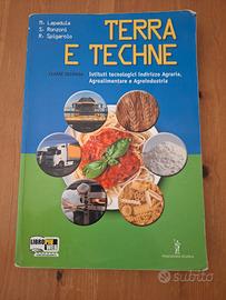 Terra e techne 