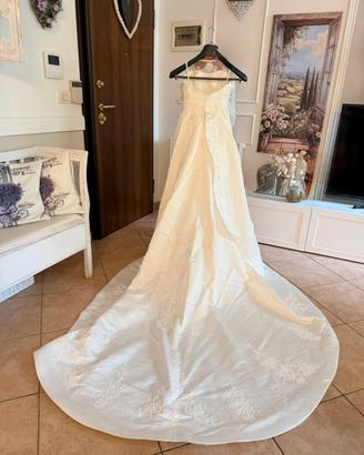 Abito da Sposa Radiosa