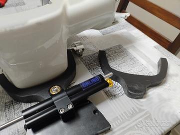 Ammortizzatore di sterzo per Vespa gts 