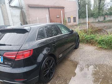 Audi A3  colore nero