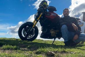 Ducati monster 696 M RACING