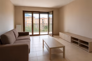 Trilocale con garage in zona Lago
