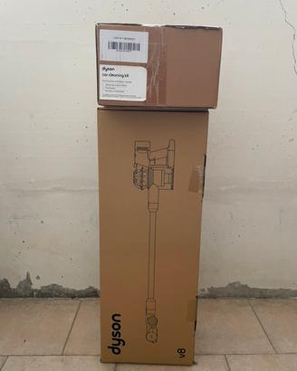 Aspirapolvere Dyson V8