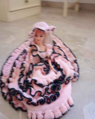 abito Barbie in cotone uncinetto realizzato a man