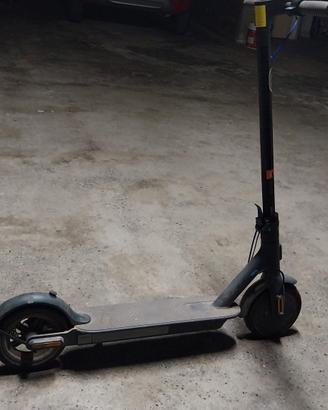Monopattino elettrico Xiaomi Mi 3