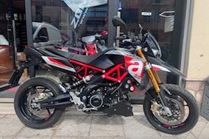 aprilia dorsoduro 900