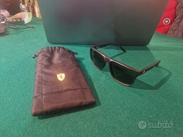 occhiali da sole Ferrari 