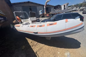 Gommone 4,5 m Yamaha 40/60 – tubolari da rifare