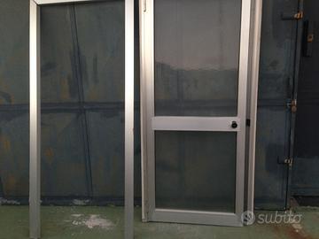 PORTA-PORTONCINO IN ALLUMINIO CON VETRO CENTRALE