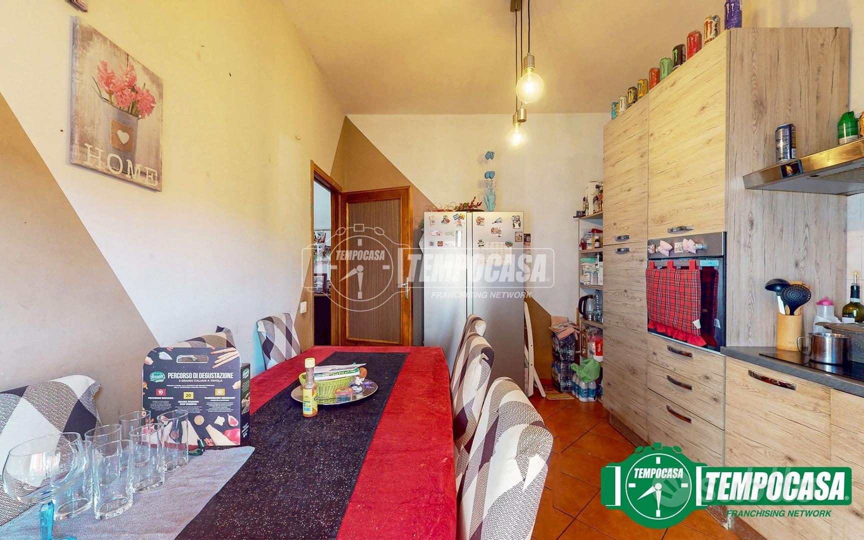 QUADRILOCALE AMPIO IN ZONA SERVITA! - Vista 6