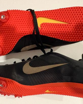 scarpe chiodate da atletica